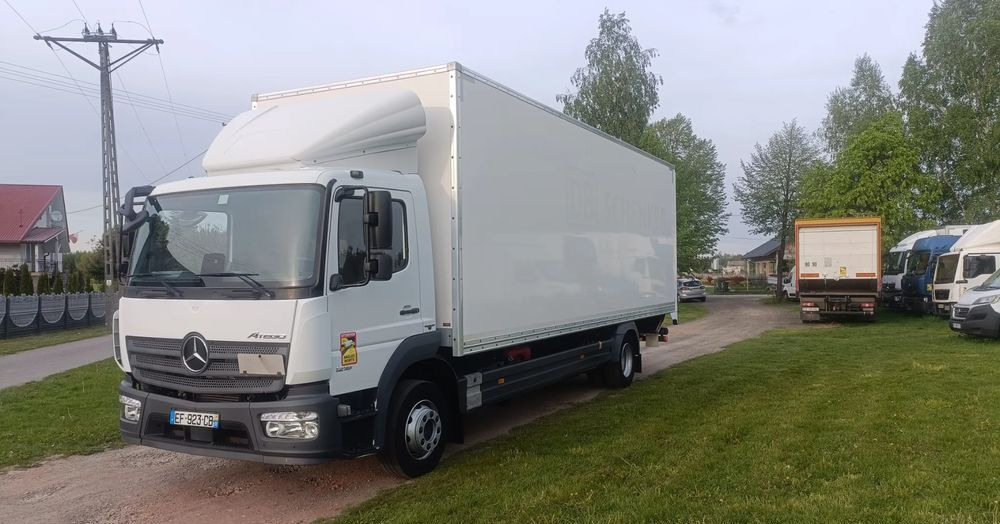 Mercedes-Benz Atego 1218 - Lastbil med skåp: bild 2 Mercedes-Benz Atego 1218 - Lastbil med skåp: bild 2