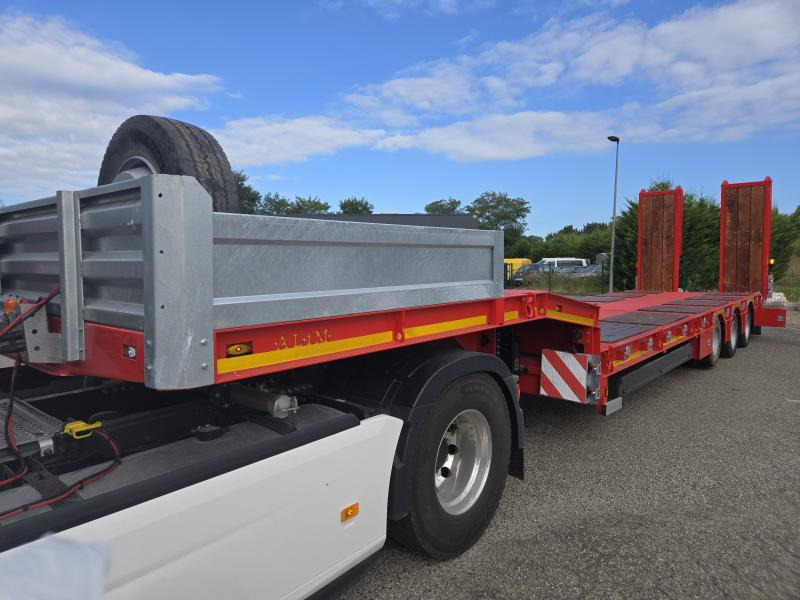 Alim porte engins 3 essieux - Låg lastare semitrailer: bild 1 Alim porte engins 3 essieux - Låg lastare semitrailer: bild 1