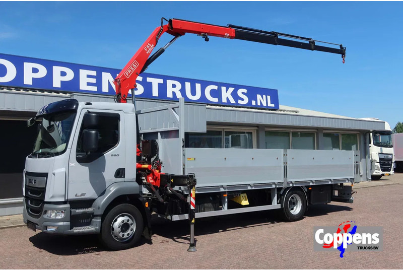 DAF LF 260 Open+Kraan Fassi F 85 V 023+Radio controle - Kranbil: bild 1 DAF LF 260 Open+Kraan Fassi F 85 V 023+Radio controle - Kranbil: bild 1