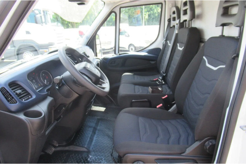 Iveco Daily 35C16 Bak+Klep Automaat - Volymskåp: bild 5 Iveco Daily 35C16 Bak+Klep Automaat - Volymskåp: bild 5