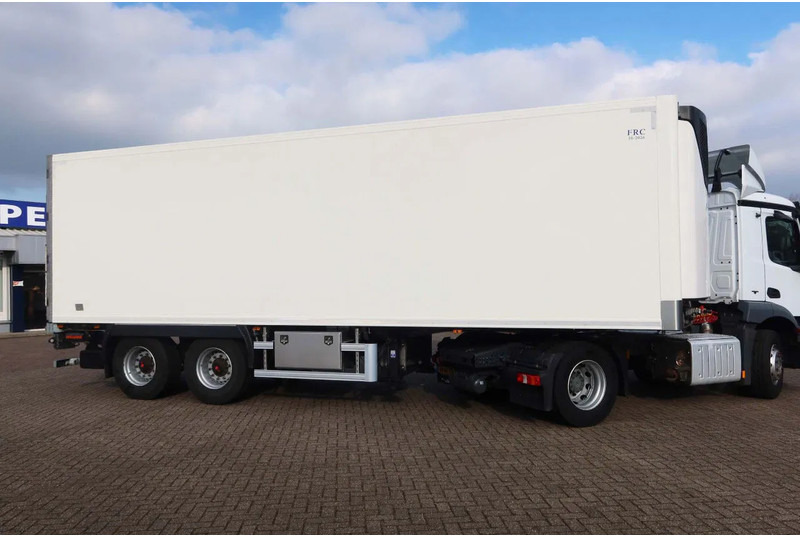 Sor IBERICA City trailer Koel/Vries+ klep 2500kg Bi-temp Carrier Vektor 19 MT - Kyl/ Frys semitrailer: bild 3 Sor IBERICA City trailer Koel/Vries+ klep 2500kg Bi-temp Carrier Vektor 19 MT - Kyl/ Frys semitrailer: bild 3