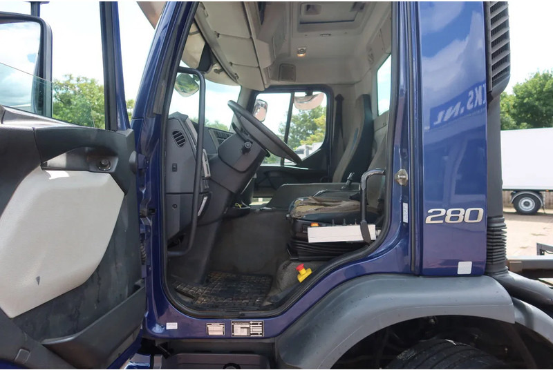 Volvo FE 280 Container / Kabelsysteem H.T.S Kabel, 15 ton, 575 cm 6 Cilinder - Lastbil med kabelsystem: bild 4 Volvo FE 280 Container / Kabelsysteem H.T.S Kabel, 15 ton, 575 cm 6 Cilinder - Lastbil med kabelsystem: bild 4