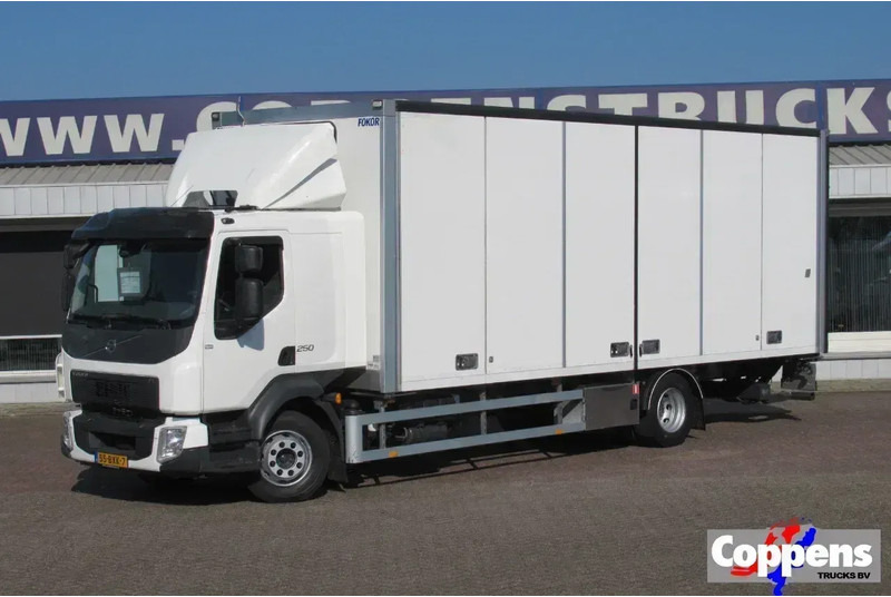 Volvo FL 250 Bakwagen + 6 deuren + Laadklep 2000 kg - Lastbil med skåp: bild 1 Volvo FL 250 Bakwagen + 6 deuren + Laadklep 2000 kg - Lastbil med skåp: bild 1