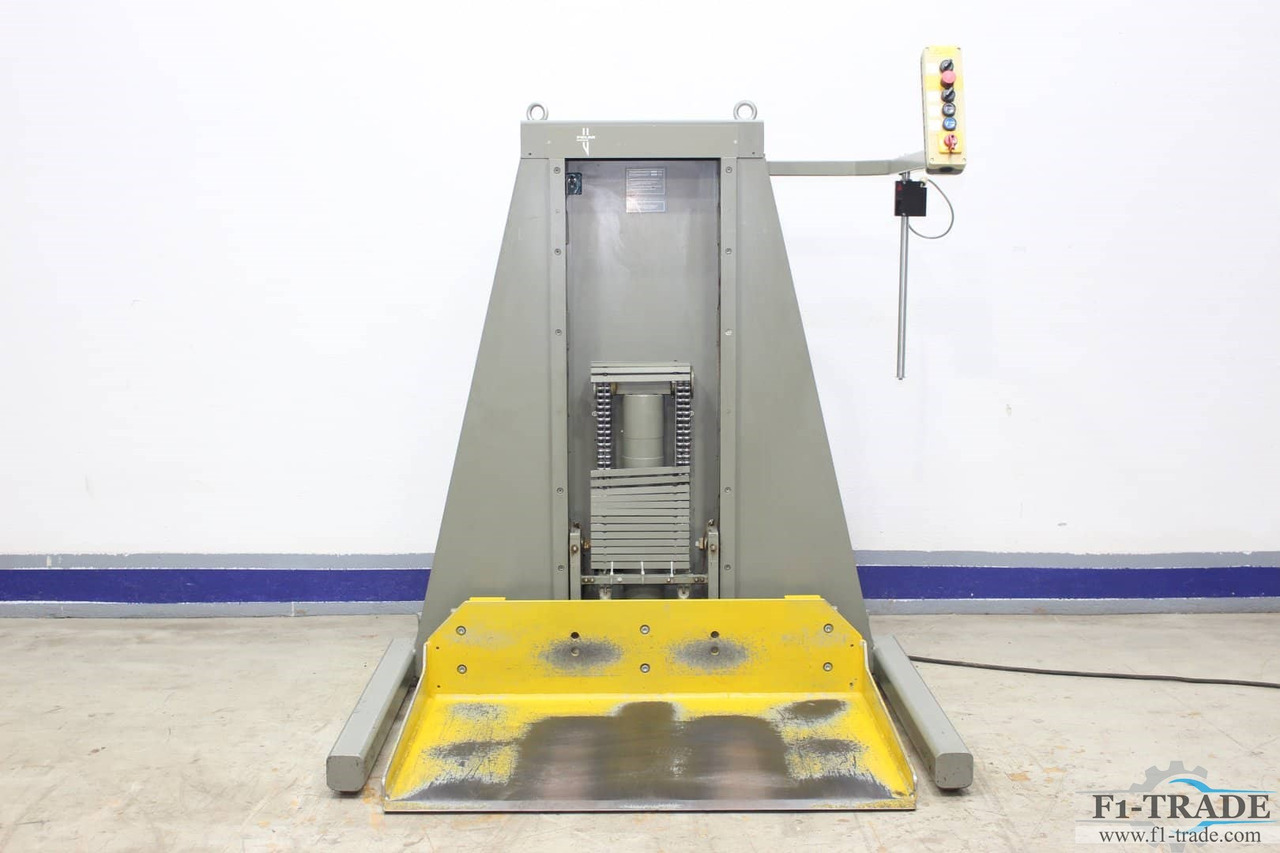 Polar L-1000-W-3 - Staplare: bild 1 Polar L-1000-W-3 - Staplare: bild 1