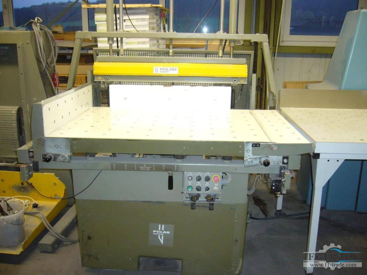 Polar RAB 5 - Tryckmaskin: bild 1 Polar RAB 5 - Tryckmaskin: bild 1