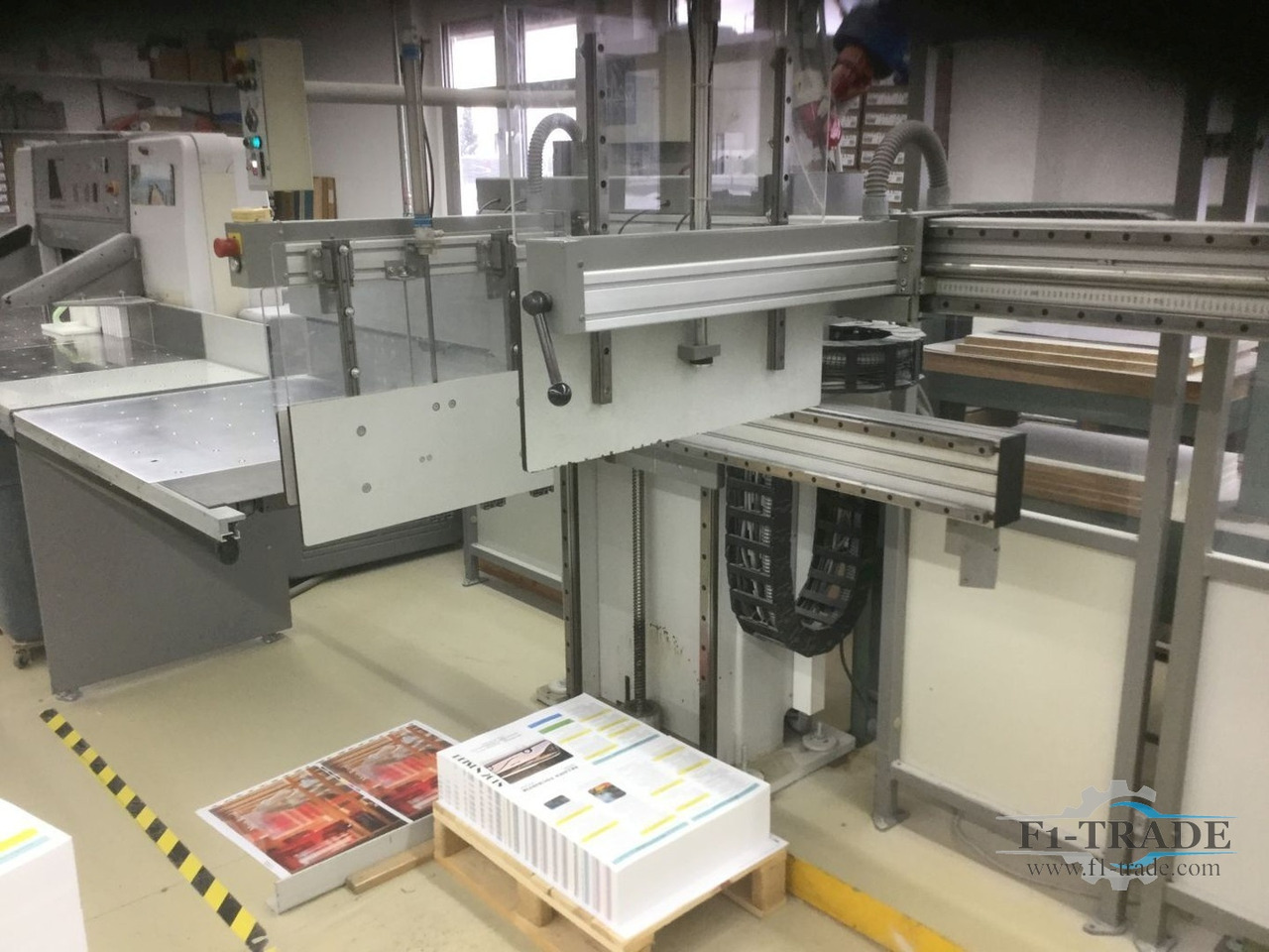 Polar TR 1ER 110-4 - Tryckmaskin: bild 2 Polar TR 1ER 110-4 - Tryckmaskin: bild 2
