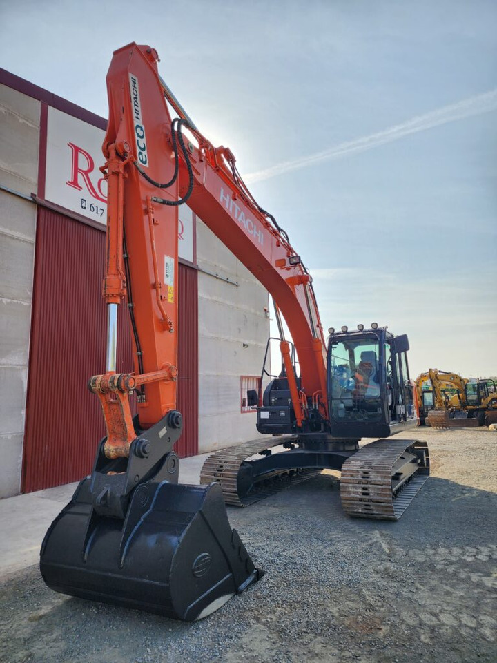 HITACHI ZX210LC-6 - Bandgrävare: bild 2 HITACHI ZX210LC-6 - Bandgrävare: bild 2