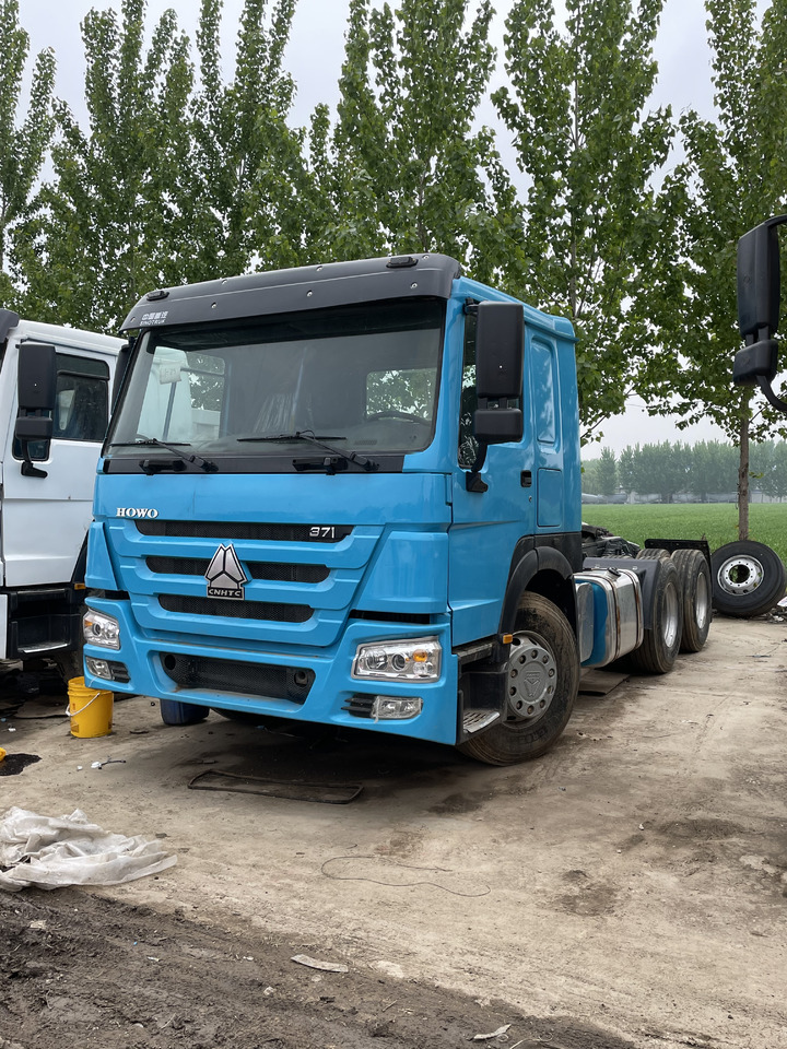 HOWO 6X4 TRACTOR SINOTRUCK 371HP - Dragbil: bild 1 HOWO 6X4 TRACTOR SINOTRUCK 371HP - Dragbil: bild 1