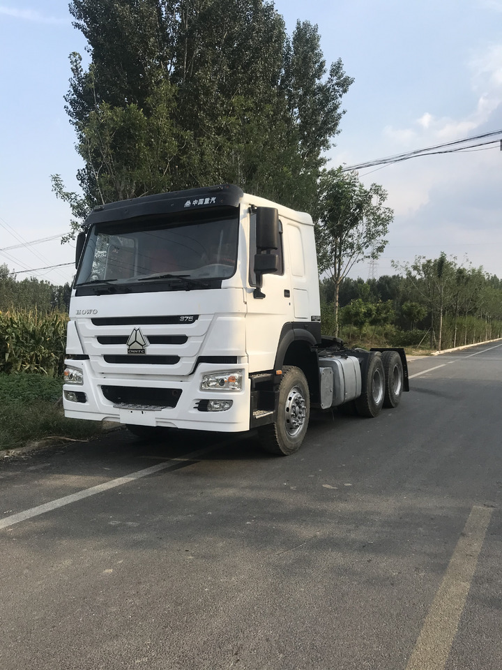 HOWO TRACTOR 6X4 SINOTRUCK 371HP - Dragbil: bild 1 HOWO TRACTOR 6X4 SINOTRUCK 371HP - Dragbil: bild 1