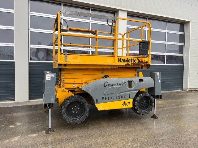 Haulotte Compact 12DX 12m Diesel Scherenarbeitsbühne 4x4 - Saxlift: bild 4 Haulotte Compact 12DX 12m Diesel Scherenarbeitsbühne 4x4 - Saxlift: bild 4