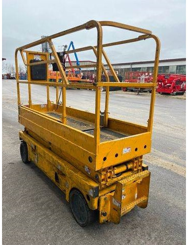 Haulotte Compact 8 - Scherenarbeitsbühne 8,2m, BJ 2021 - Saxlift: bild 5 Haulotte Compact 8 - Scherenarbeitsbühne 8,2m, BJ 2021 - Saxlift: bild 5