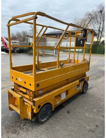 Haulotte Compact 8 - Scherenarbeitsbühne 8,2m, BJ 2021 - Saxlift: bild 4 Haulotte Compact 8 - Scherenarbeitsbühne 8,2m, BJ 2021 - Saxlift: bild 4
