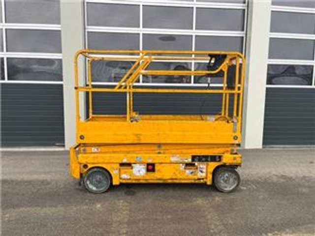 Haulotte Compact 8 - Scherenarbeitsbühne 8,2m, BJ 2021 - Saxlift: bild 1 Haulotte Compact 8 - Scherenarbeitsbühne 8,2m, BJ 2021 - Saxlift: bild 1