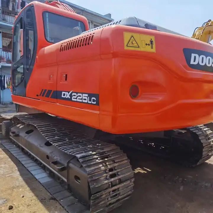 22tons Used Excavator Doosan DX225 In Good Condition Used Original doosan 225 excavator - Bandgrävare: bild 1 22tons Used Excavator Doosan DX225 In Good Condition Used Original doosan 225 excavator - Bandgrävare: bild 1