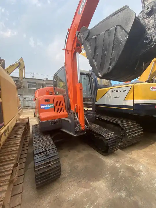 90% new Korea Doosan 6ton dx60 dx55 dx75 excavator - Bandgrävare: bild 5 90% new Korea Doosan 6ton dx60 dx55 dx75 excavator - Bandgrävare: bild 5