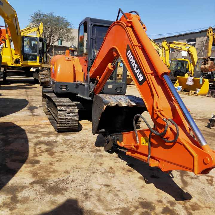 Awesome Performance Korea Imported Small Scale Used Doosan Dh60 Dh55 Dh150 Dx60 Dx225 Excavator - Bandgrävare: bild 1 Awesome Performance Korea Imported Small Scale Used Doosan Dh60 Dh55 Dh150 Dx60 Dx225 Excavator - Bandgrävare: bild 1