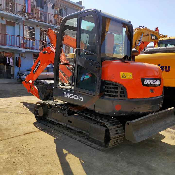 Awesome Performance Korea Imported Small Scale Used Doosan Dh60 Dh55 Dh150 Dx60 Dx225 Excavator - Bandgrävare: bild 3 Awesome Performance Korea Imported Small Scale Used Doosan Dh60 Dh55 Dh150 Dx60 Dx225 Excavator - Bandgrävare: bild 3