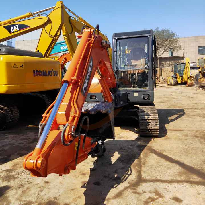 Awesome Performance Korea Imported Small Scale Used Doosan Dh60 Dh55 Dh150 Dx60 Dx225 Excavator in China - Bandgrävare: bild 1 Awesome Performance Korea Imported Small Scale Used Doosan Dh60 Dh55 Dh150 Dx60 Dx225 Excavator in China - Bandgrävare: bild 1