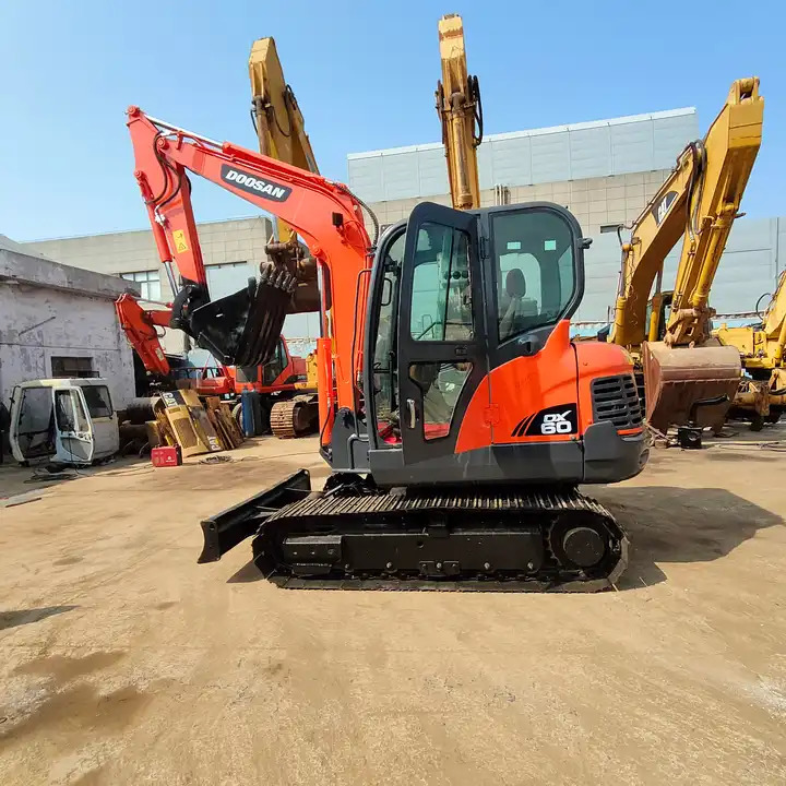Best Price For 6t Mini Excavator,Small Excavating Machine Korea Doosan Used Excavators Doosan Dx60 For Sale In Shanghai - Bandgrävare: bild 1 Best Price For 6t Mini Excavator,Small Excavating Machine Korea Doosan Used Excavators Doosan Dx60 For Sale In Shanghai - Bandgrävare: bild 1