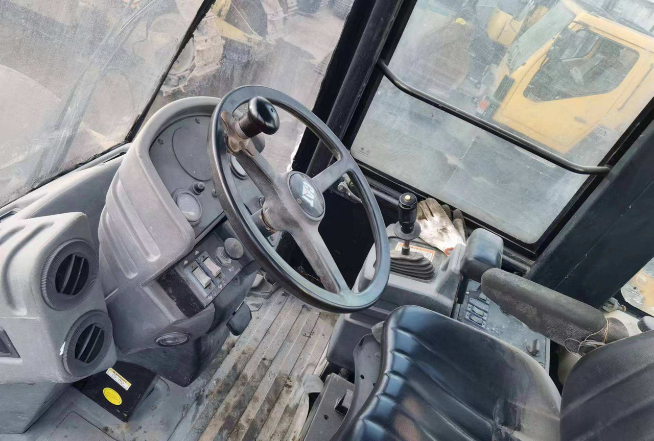Good Quality Road Roller Caterpillar Cs683e Used Original Japan Road Roller Cat Cs683e Caterpillar Compactor Rollers - Asfaltvält: bild 2 Good Quality Road Roller Caterpillar Cs683e Used Original Japan Road Roller Cat Cs683e Caterpillar Compactor Rollers - Asfaltvält: bild 2