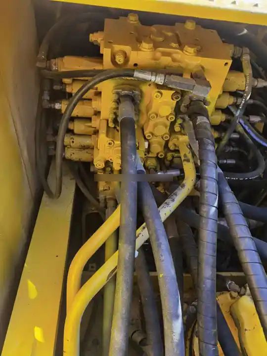 New Arrival Second Hand Pc200-8 Komatsu 20 Ton Crawler Excavator Komatsu Pc 200-8 Used Komatsu Pc 200 Excavator For Sale - Grävmaskin: bild 4 New Arrival Second Hand Pc200-8 Komatsu 20 Ton Crawler Excavator Komatsu Pc 200-8 Used Komatsu Pc 200 Excavator For Sale - Grävmaskin: bild 4