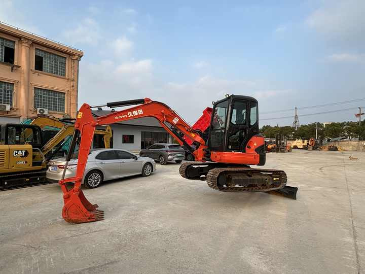 Original Japan 8ton Mini Excavator Kubota Mini Digger Used Excavator Mini Kubota Kx155 Kx165 Kx161 Kx183 - Bandgrävare: bild 2 Original Japan 8ton Mini Excavator Kubota Mini Digger Used Excavator Mini Kubota Kx155 Kx165 Kx161 Kx183 - Bandgrävare: bild 2