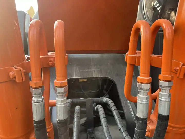 Original Japan Used Hitachi excavator ZX200-3G in good condition for sale - Bandgrävare: bild 4 Original Japan Used Hitachi excavator ZX200-3G in good condition for sale - Bandgrävare: bild 4