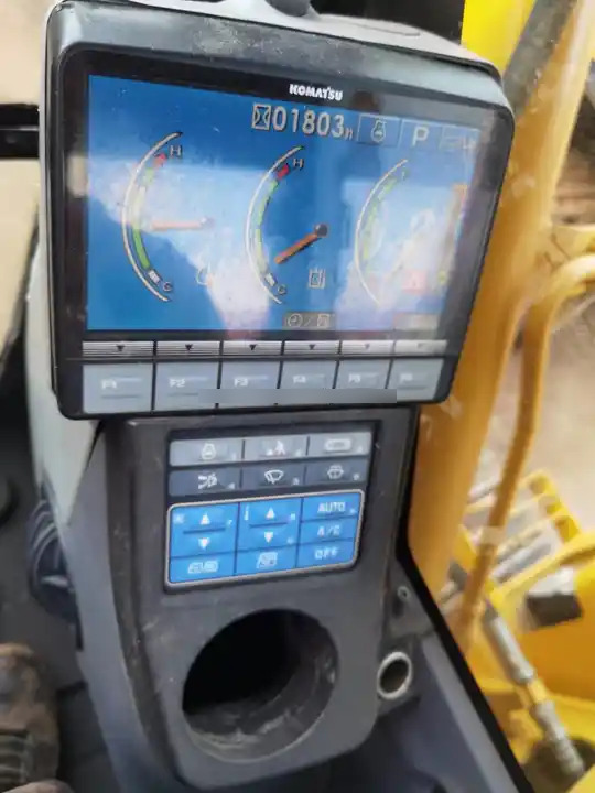 Pc200-8 Used Excavator Good Condition Komatsu Original Japan Cheap Used Pc200-8n1 Excavators - Grävmaskin: bild 4 Pc200-8 Used Excavator Good Condition Komatsu Original Japan Cheap Used Pc200-8n1 Excavators - Grävmaskin: bild 4