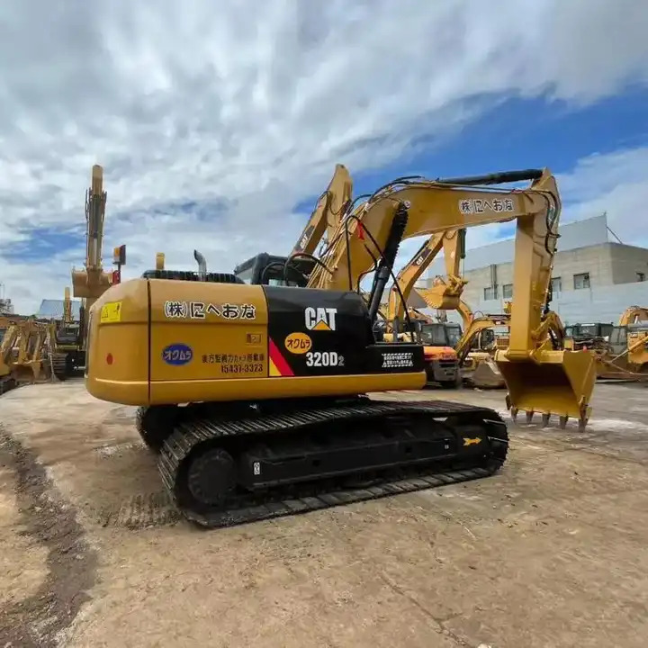 Used CAT 320 320B 320C 320D Excavator Excavadoras de segunda mano Caterpillar 320 - Grävmaskin: bild 1 Used CAT 320 320B 320C 320D Excavator Excavadoras de segunda mano Caterpillar 320 - Grävmaskin: bild 1
