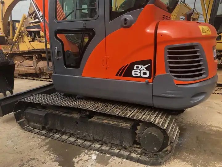 Used Doosan dx60 dh60 dx55 dh55 mini excavator 6 ton - Bandgrävare: bild 3 Used Doosan dx60 dh60 dx55 dh55 mini excavator 6 ton - Bandgrävare: bild 3