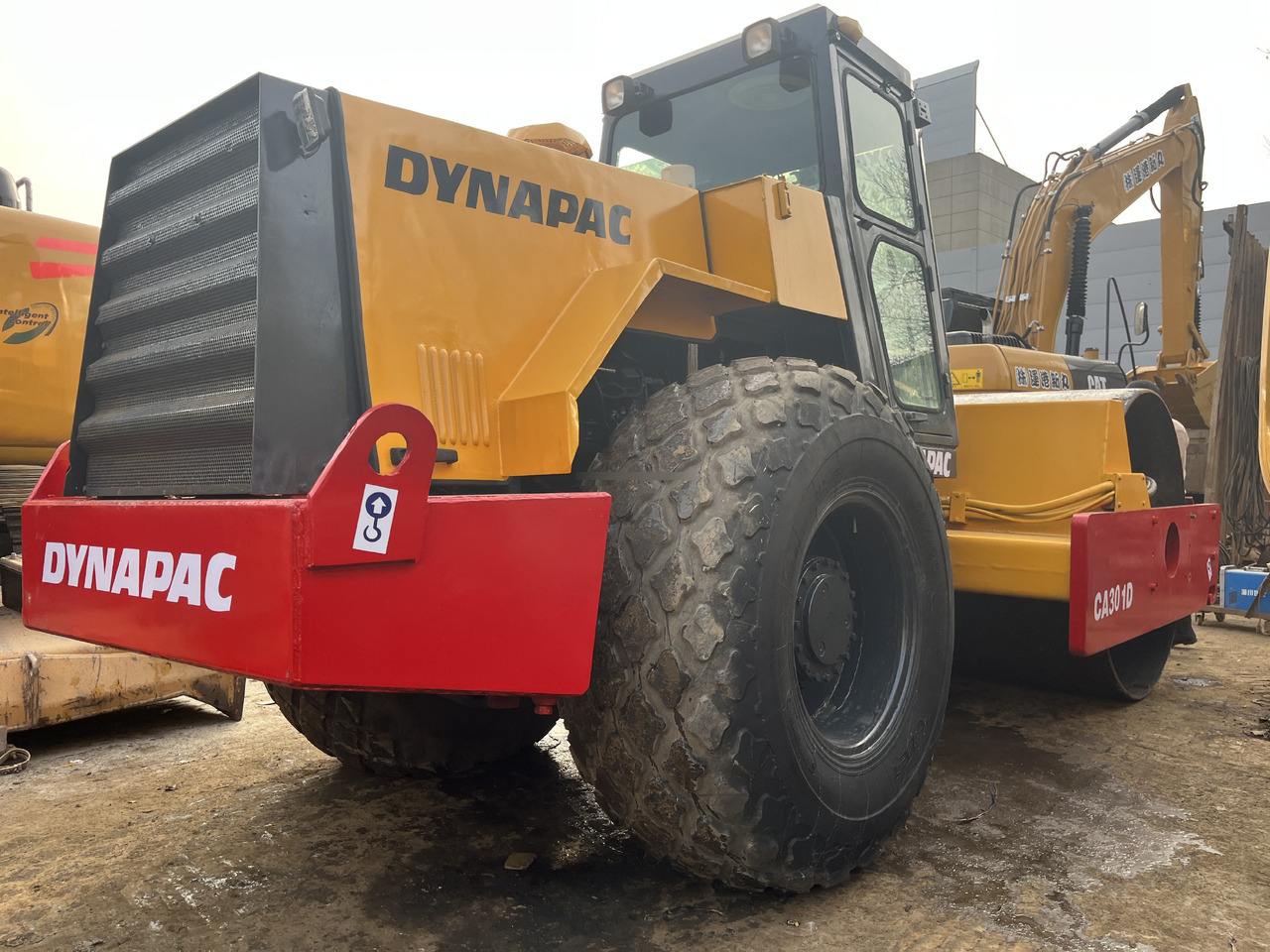 Used Original Dynapac Ca301d Road Rooller in high quality and cheap price with good operating in shanghai for Sale - Kompaktor: bild 5 Used Original Dynapac Ca301d Road Rooller in high quality and cheap price with good operating in shanghai for Sale - Kompaktor: bild 5