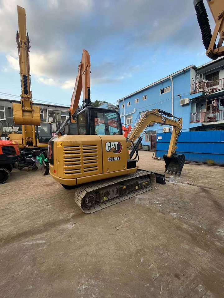Used construction machine 305.5E2 CAT excavator mini 5 tons excavator in good condition on sale - Bandgrävare: bild 3 Used construction machine 305.5E2 CAT excavator mini 5 tons excavator in good condition on sale - Bandgrävare: bild 3
