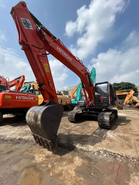 Used excavator Hitachi ZX120 Japanese second hand Excavadoras de segunda mano - Grävmaskin: bild 5 Used excavator Hitachi ZX120 Japanese second hand Excavadoras de segunda mano - Grävmaskin: bild 5
