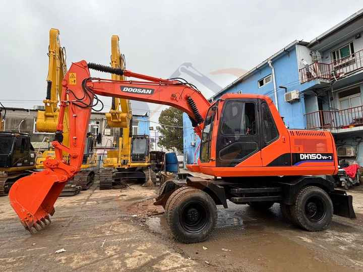 Used excavator doosan dh150 excavators machinery doosan dx60 dx80 dx75 dx225 Good Condition Low price - Bandgrävare: bild 3 Used excavator doosan dh150 excavators machinery doosan dx60 dx80 dx75 dx225 Good Condition Low price - Bandgrävare: bild 3