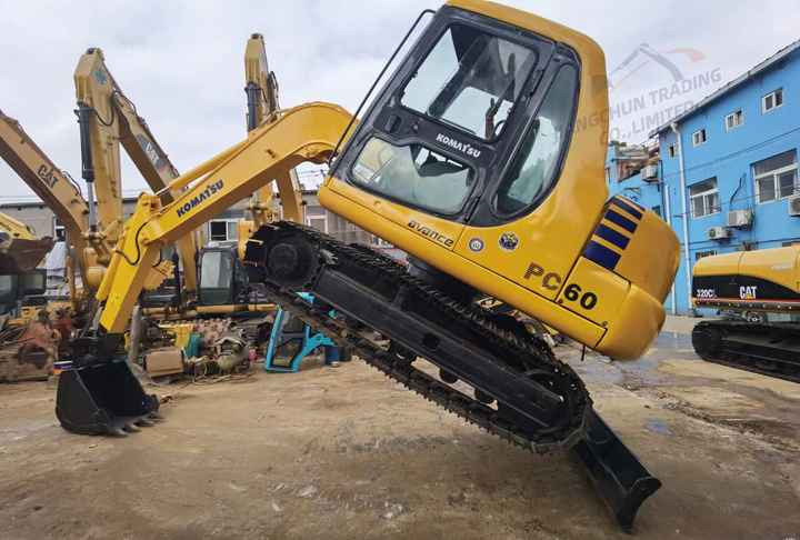 Used komatsu Pc60-7 Crawler Excavator 6 Ton Excavator In Shanghai China For Sale PC 60 60-7 PC60 PC78 excavator - Bandgrävare: bild 4 Used komatsu Pc60-7 Crawler Excavator 6 Ton Excavator In Shanghai China For Sale PC 60 60-7 PC60 PC78 excavator - Bandgrävare: bild 4