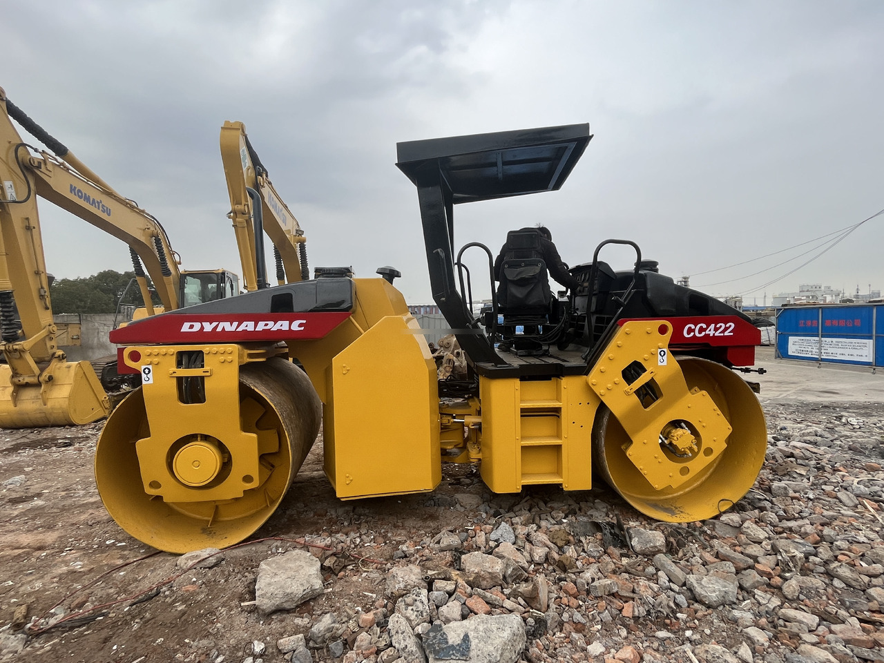 Used road roller Dynapac CC422 with Double Drum Roller in Good Condition - Asfaltvält: bild 4 Used road roller Dynapac CC422 with Double Drum Roller in Good Condition - Asfaltvält: bild 4