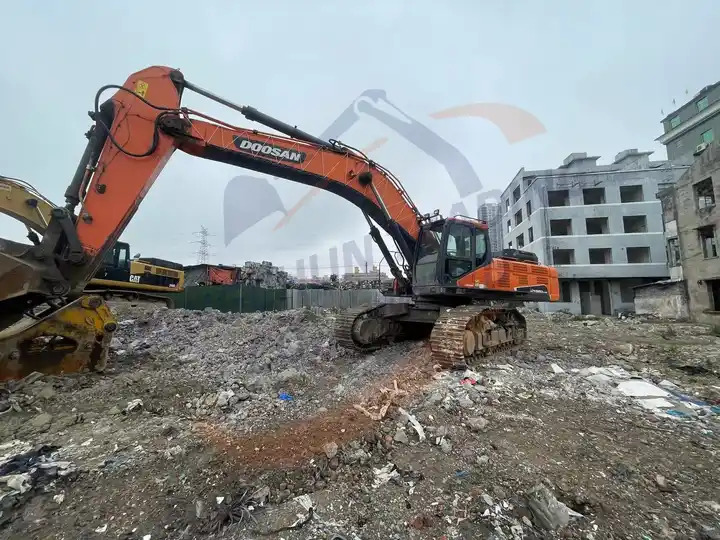 New arrival Used Doosan excavator DX520LC-9C in good condition for sale in good condition - Bandgrävare: bild 4 New arrival Used Doosan excavator DX520LC-9C in good condition for sale in good condition - Bandgrävare: bild 4