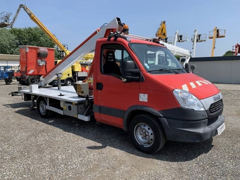 Iveco Daily Multitel 160 ALU DS - 16m - Billift: bild 1 Iveco Daily Multitel 160 ALU DS - 16m - Billift: bild 1