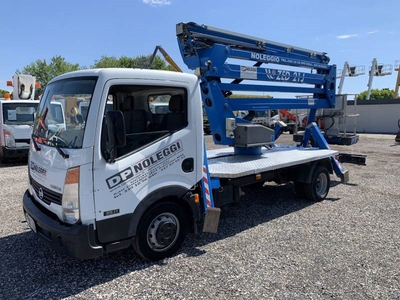 Nissan Cabstar CTE ZED 21 J - 21 m - 200 kg - Billift: bild 2 Nissan Cabstar CTE ZED 21 J - 21 m - 200 kg - Billift: bild 2