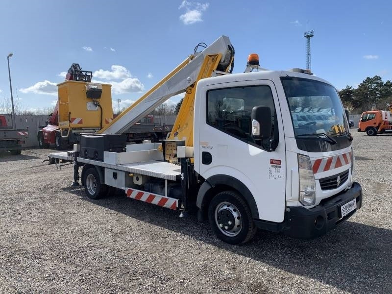 Renault Maxity Multitel 160 ALU DS - 16m - Billift: bild 1 Renault Maxity Multitel 160 ALU DS - 16m - Billift: bild 1