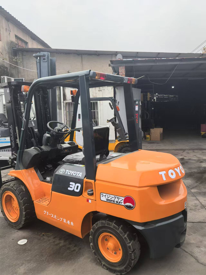 TOYATO 3TONS - Motviktstruck: bild 5 TOYATO 3TONS - Motviktstruck: bild 5