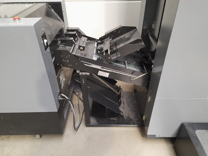 Duplo System 4000 - Tryckmaskin: bild 3 Duplo System 4000 - Tryckmaskin: bild 3