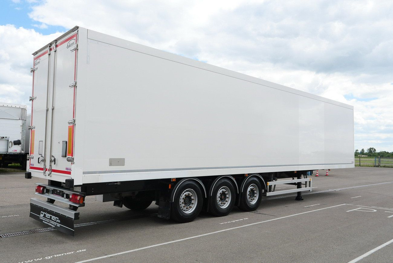 EKERI T3-A /SEITLICHE TÜREN /FALTWAND 2700 mm - Skåp semitrailer: bild 2 EKERI T3-A /SEITLICHE TÜREN /FALTWAND 2700 mm - Skåp semitrailer: bild 2