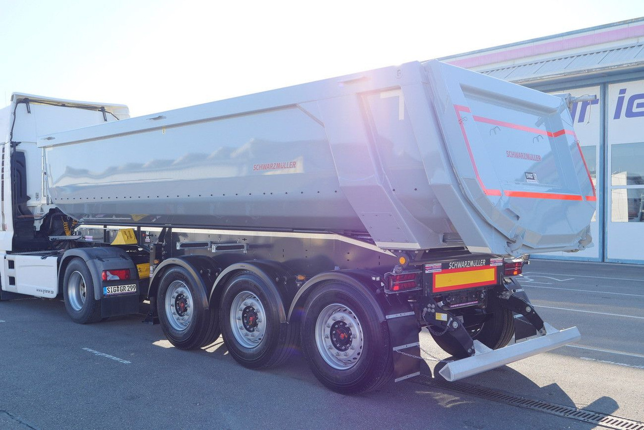Schwarzmüller K -SERIE / ALUMULDE /STAHLEINLAGE 5430 kg /25m³ - Tippbil semitrailer: bild 2 Schwarzmüller K -SERIE / ALUMULDE /STAHLEINLAGE 5430 kg /25m³ - Tippbil semitrailer: bild 2