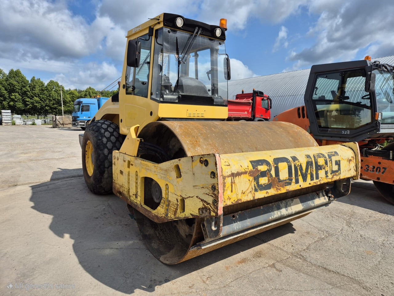 BOMAG BW211 D-4 - Kompaktor: bild 1 BOMAG BW211 D-4 - Kompaktor: bild 1
