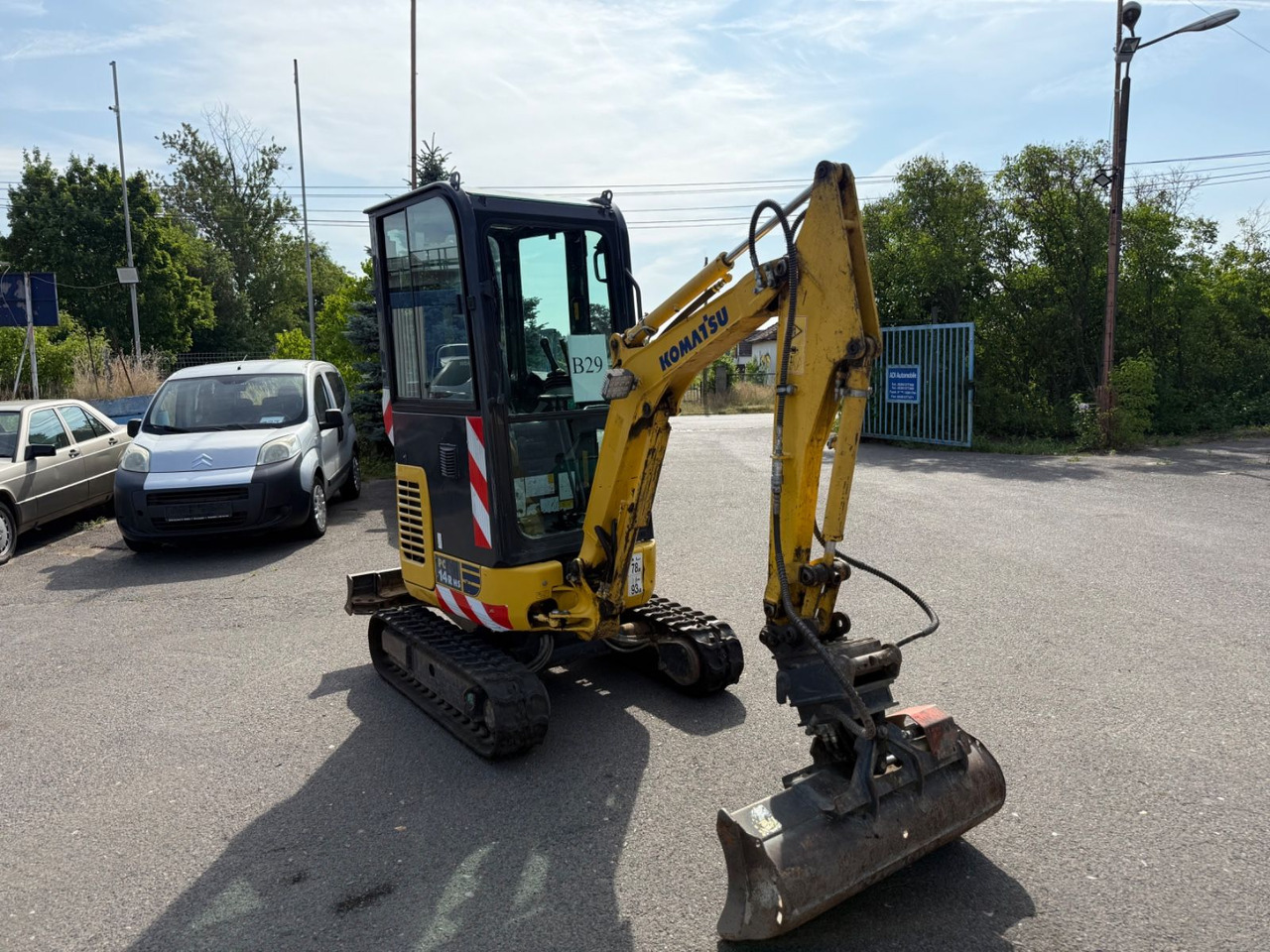 Komatsu PC 14R HS - Minigrävmaskin: bild 2 Komatsu PC 14R HS - Minigrävmaskin: bild 2