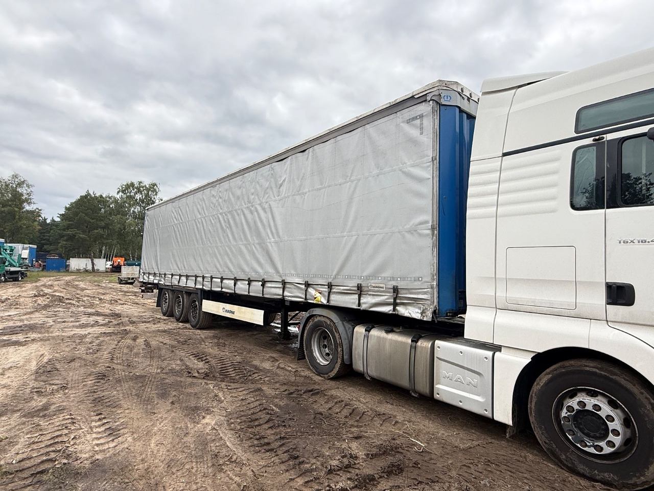 Krone SD Pritsche-Plane - Kapelltrailer: bild 1 Krone SD Pritsche-Plane - Kapelltrailer: bild 1
