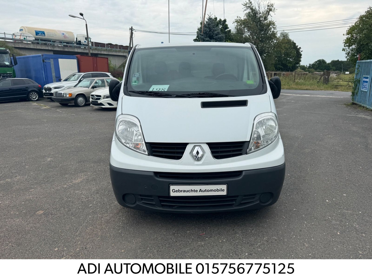 Renault Trafic - Små skåpbil: bild 1 Renault Trafic - Små skåpbil: bild 1