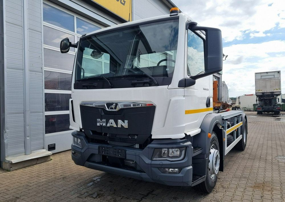 MAN TGM 18 250 - Sopbil: bild 2 MAN TGM 18 250 - Sopbil: bild 2