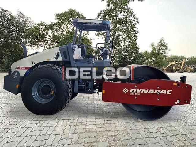 DYNAPAC CA305D - Vält: bild 1 DYNAPAC CA305D - Vält: bild 1